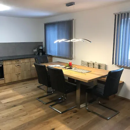 Gaestehaus Hosp Apartamento Reutte