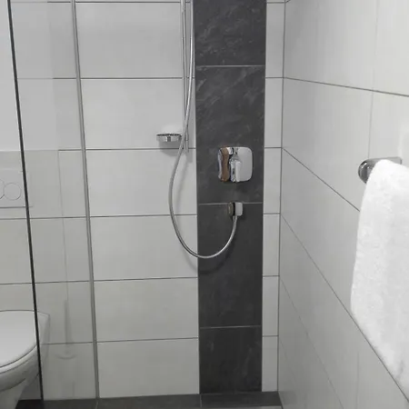 Gaestehaus Hosp Apartamento Reutte