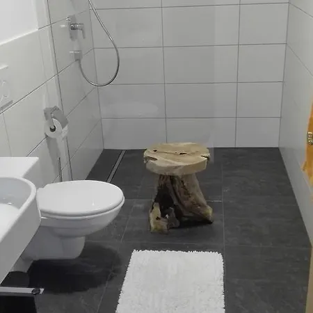 Gaestehaus Hosp Apartamento Reutte