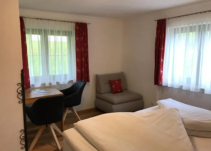 嘎斯霍夫豪斯普酒店 *